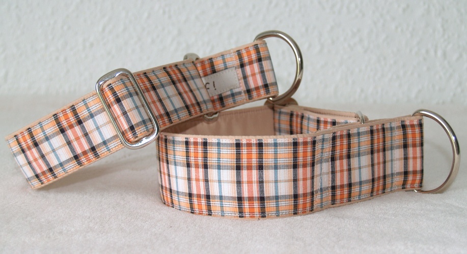 Modell "Beige-Orange kariert"