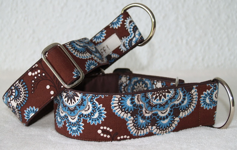 Modell "Braun-Blau Blumen"