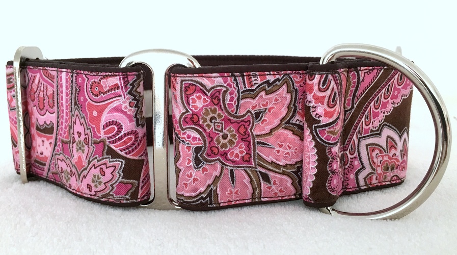 Martingal gepolstert, Modell "Braun-Pink Paisley", Breite: 5cm, maximaler Kopfumfang: 45cm, Bestell-Nr.: M-B 31, Preis: 37,00€
