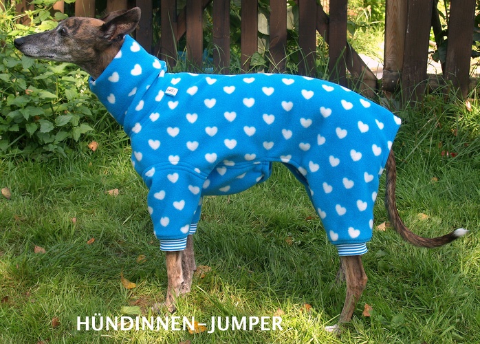 Hündin, Fleece: Türkis mit weißen Herzchen, Bündchen: Türkis/Weiß, Bestell-Nr.: JWH-TÜ/H-XS, Preis: 55,00€