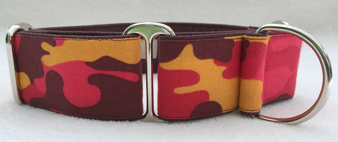 Martingal gepolstert, Modell "Camouflage Gelb-Rot", Breite: 4cm, maximaler Kopfumfang: 45cm, Bestell-Nr.: M-GE 15, Preis: 34,50€