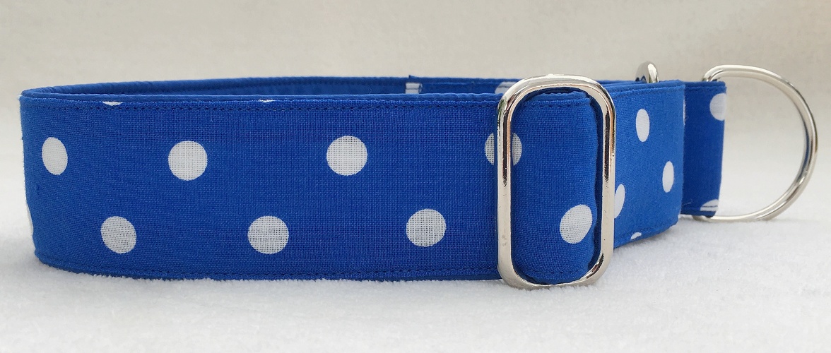 Martingal-Zugstopp gepolstert, Modell "Royalblau/Weiß Punkte", Breite: 4cm, Bestell-Nr.: MZ-BL 47, Preis: 29,50€