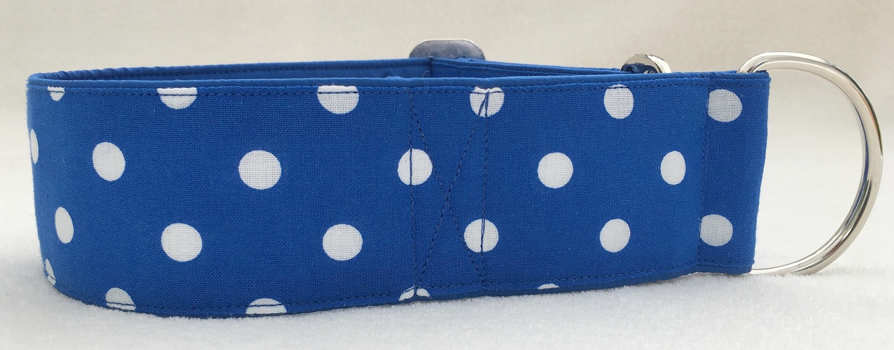 Martingal-Zugstopp gepolstert, Modell "Royalblau/Weiß Punkte", Breite: 5cm, Bestell-Nr.: MZ-BL 48, Preis: 32,00€