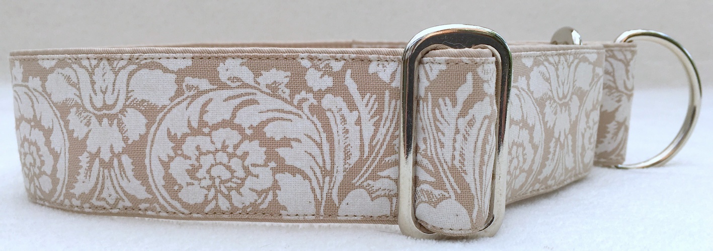 Martingal-Zugstopp gepolstert, Modell "Beige-Weiß floral", Breite: 4cm, Bestell-Nr.: MZ-BE 36, Preis: 29,50€