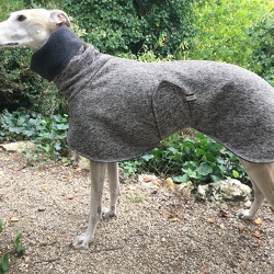 STRICKFLEECE-MÄNTEL
