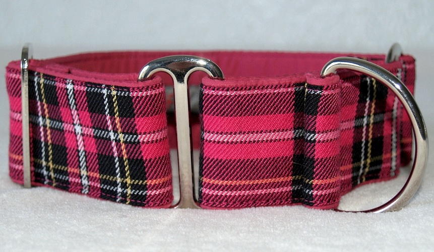 Martingal gepolstert, Modell "Schottenkaro Pink", Breite: 5cm, maximaler Kopfumfang: 45cm, Bestell-Nr.: SM-G5-13, Preis: 37,00€