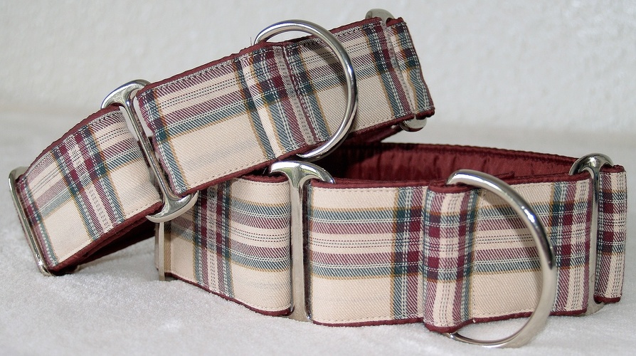 Modell "Schottenkaro Beige-Bordeaux"