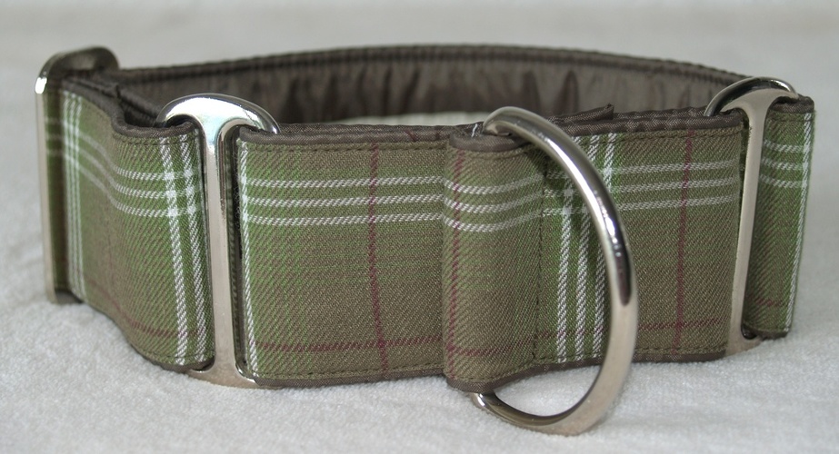 Martingal gepolstert, Modell "Schottenkaro Olive-Grün", Breite: 5cm, maximaler Kopfumfang: 45cm, Bestell-Nr.: SM-G5-29, Preis: 37,00 €