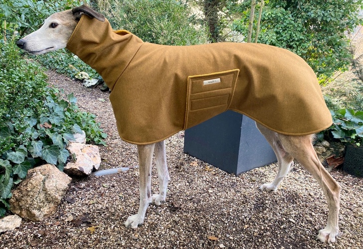 Außen: Softshell Senf-Gelb meliert, Material-Nummer: S-5, Innen Fleece: Curry-Senf, Bestellnummer: SOG-SGEM/CS-M/L, Preis: 79,00€