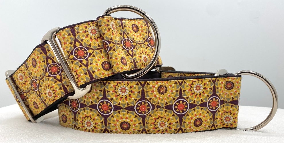 Modell "Kaleidoskop Senfgelb-Aubergine"