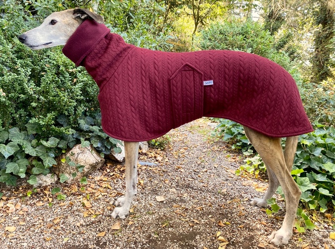 Außen: Zopf-Strick Weinrot, Innen: Fleece Dunkel-Weinrot, Bestellnummer: ZMW-WR-XS, Preis: €