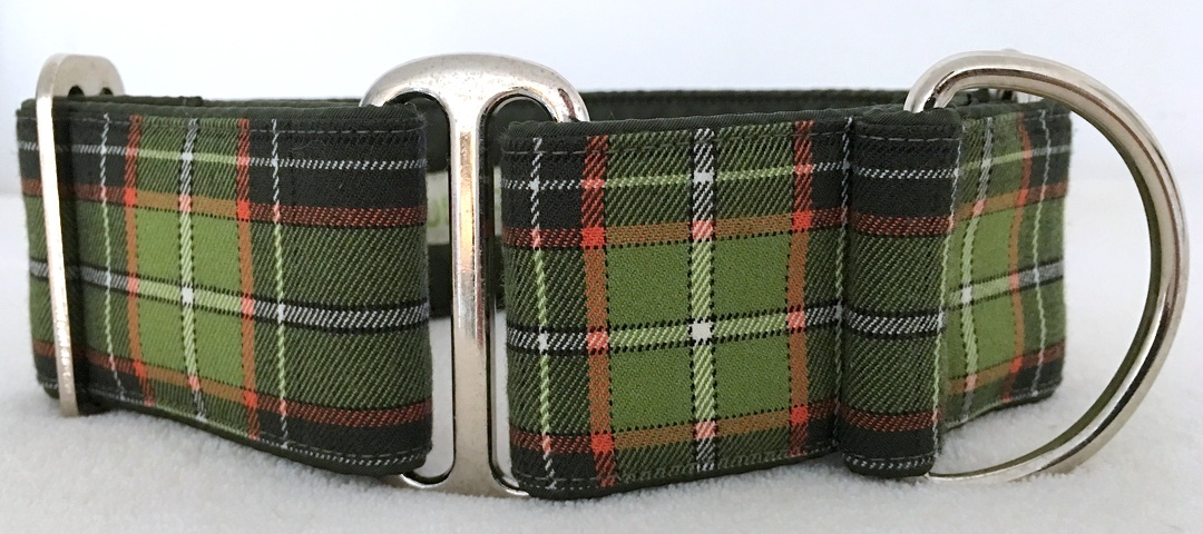 Martingal gepolstert, Modell "Schottenkaro Grün", Breite: 5cm, maximaler Kopfumfang: 45cm, Bestell-Nr.: SM-G5-15, Preis: 37,00 €