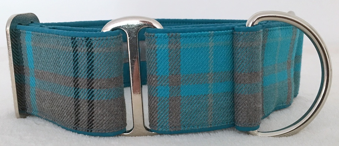 Martingal gepolstert, Modell "Schottenkaro Türkis-Grau", Breite: 5cm, maximaler Kopfumfang: 45cm, Bestell-Nr.: SM-G5-37, Preis: 37,00€