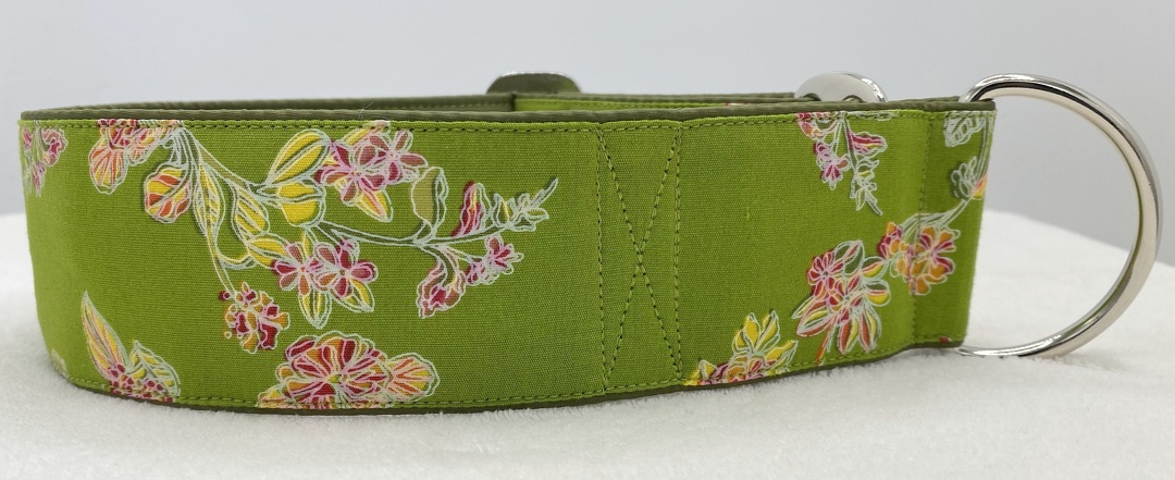 Martingal-Zugstopp gepolstert, Modell "Blumen Grün", Breite: 5cm, Bestell-Nr.: MZ-GR 43, Preis: 32,00€