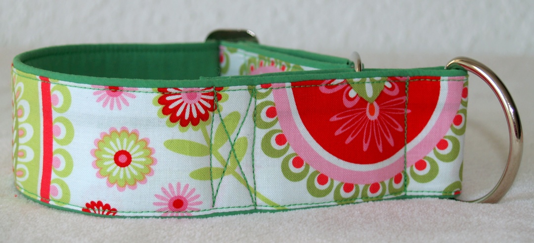 Martingal-Zugstopp gepolstert, Modell "Kaleidoskop Grün-Pink", Breite: 5cm, Bestell-Nr.: MZ-GR15, Preis: 32,00€