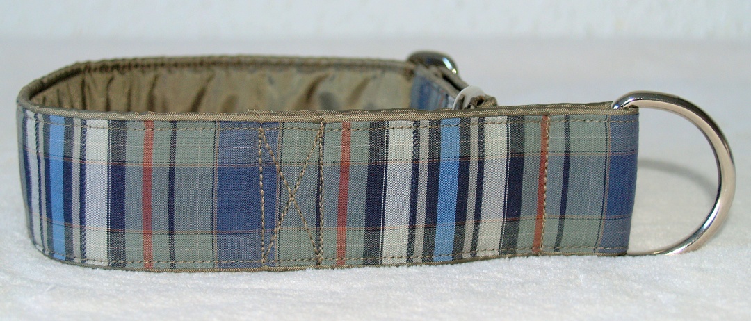 Martingal-Zugstopp gepolstert, Modell "Olivgrün-Blau kariert", Breite: 5cm, Bestell-Nr: MZ-GR12, Preis: 29,50€