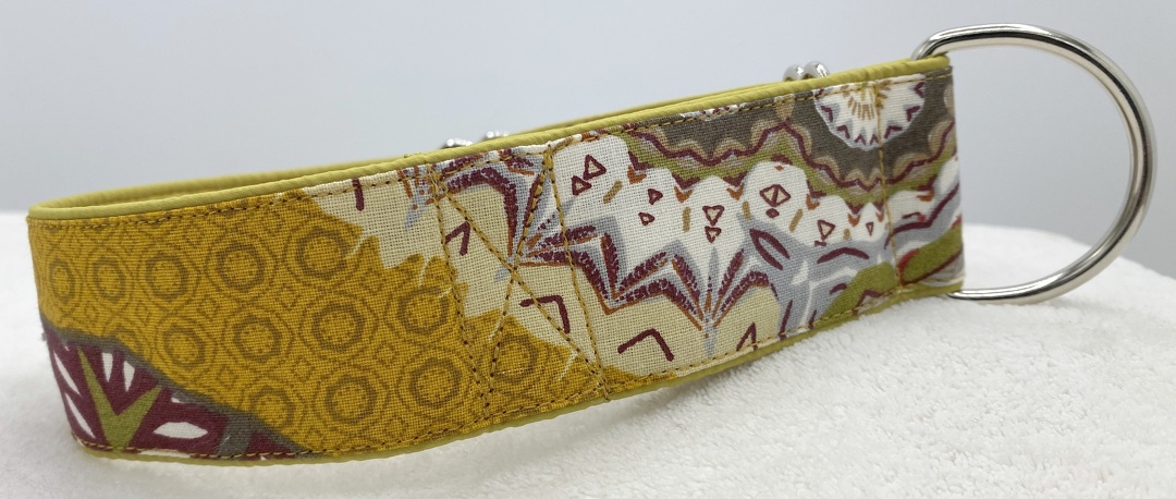 Martingal-Zugstopp gepolstert, Modell "Mandala Senf-Gelb", Breite: 4cm, Bestell-Nr.: W-MZ-GE3, Preis: 28,00€